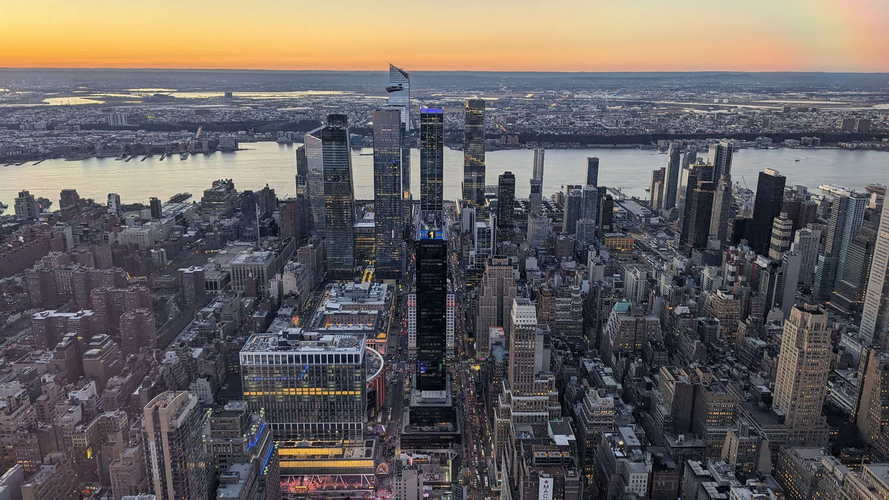 NYC_2024-02-06 17-23-31_PXL_20240206_222331869.LONG_EXPOSURE